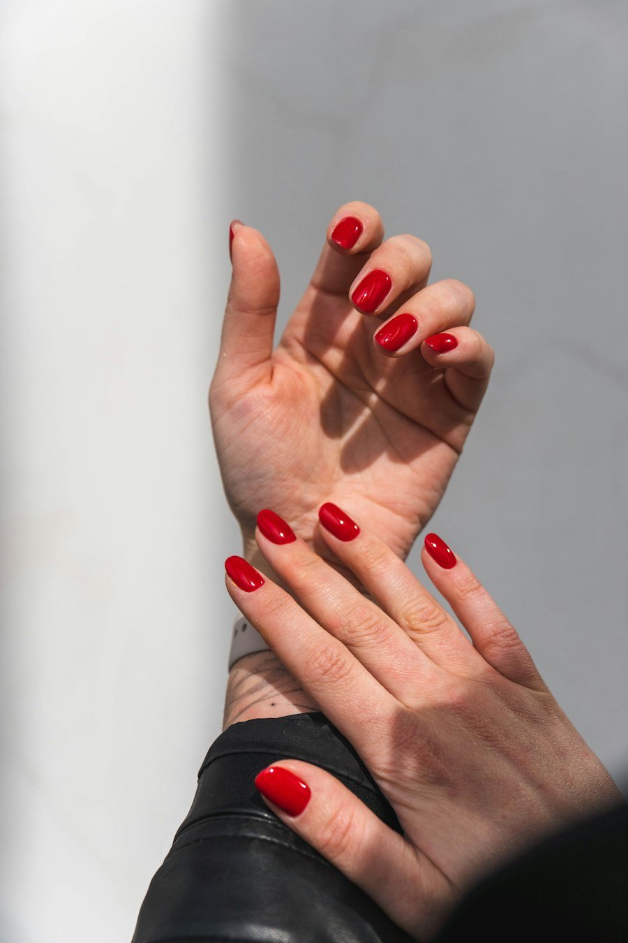 Classic glossy red nails